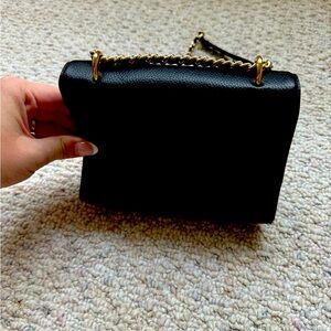 Tory Burch Crossbody Bag: Black Leather & Gold Hardware 🖤🖤🖤